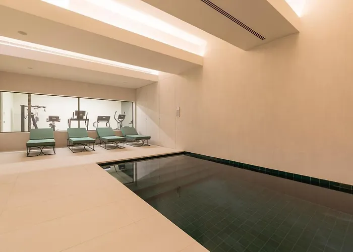 Luster Hotel